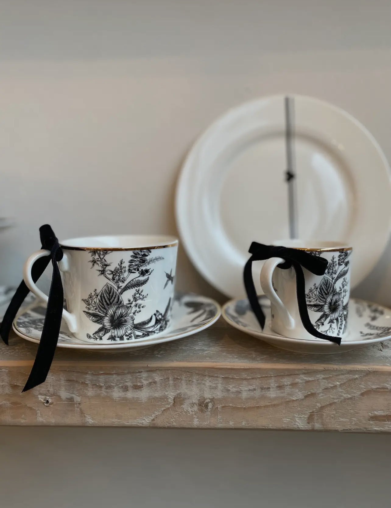 Tasse à thé avec assiette