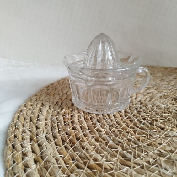 Presse agrumes en verre