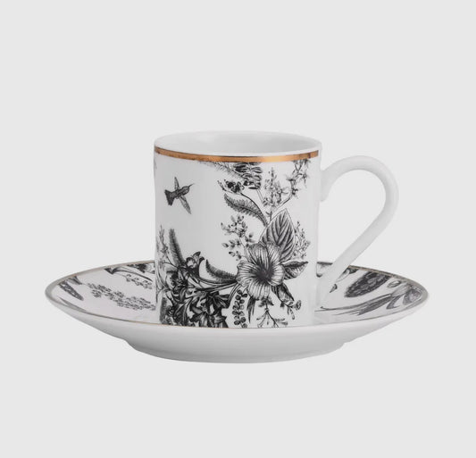 Tasse à expresso avec assiette